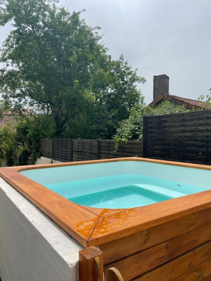 Beautiful Cottage With Private Plunge Pool/Hot Tub - 40 Mins From Puy Du Fou La Chapelle-Saint-Etienne Exterior foto